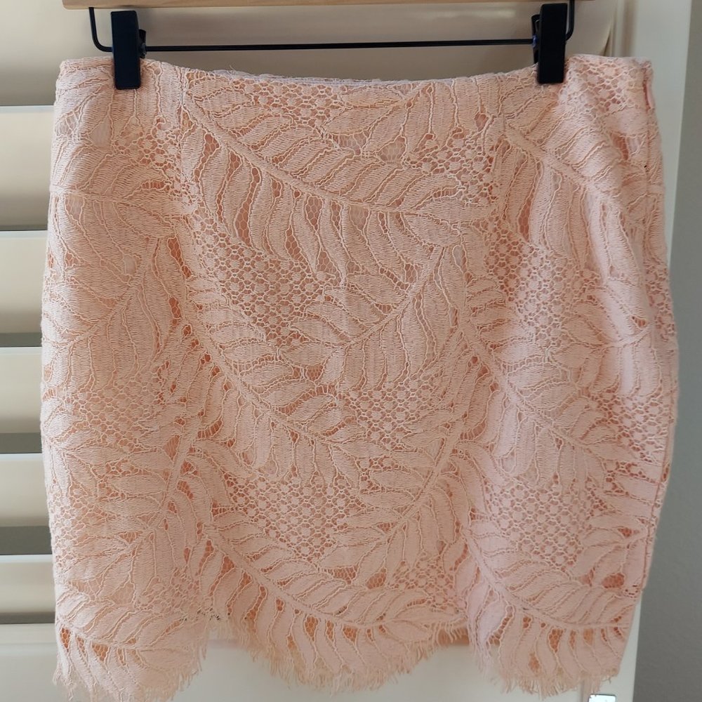 NWT Lovers & Friends Pink Lace  Skirt Papaya Sz L